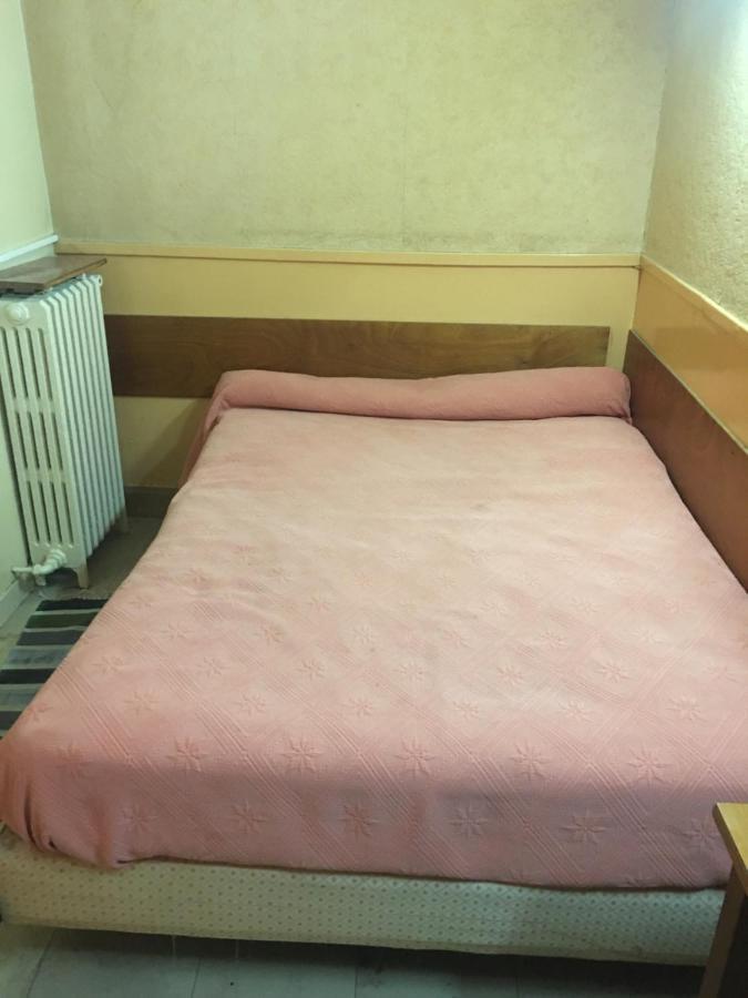 A La Pinte Du Nord Hotel Париж Екстериор снимка