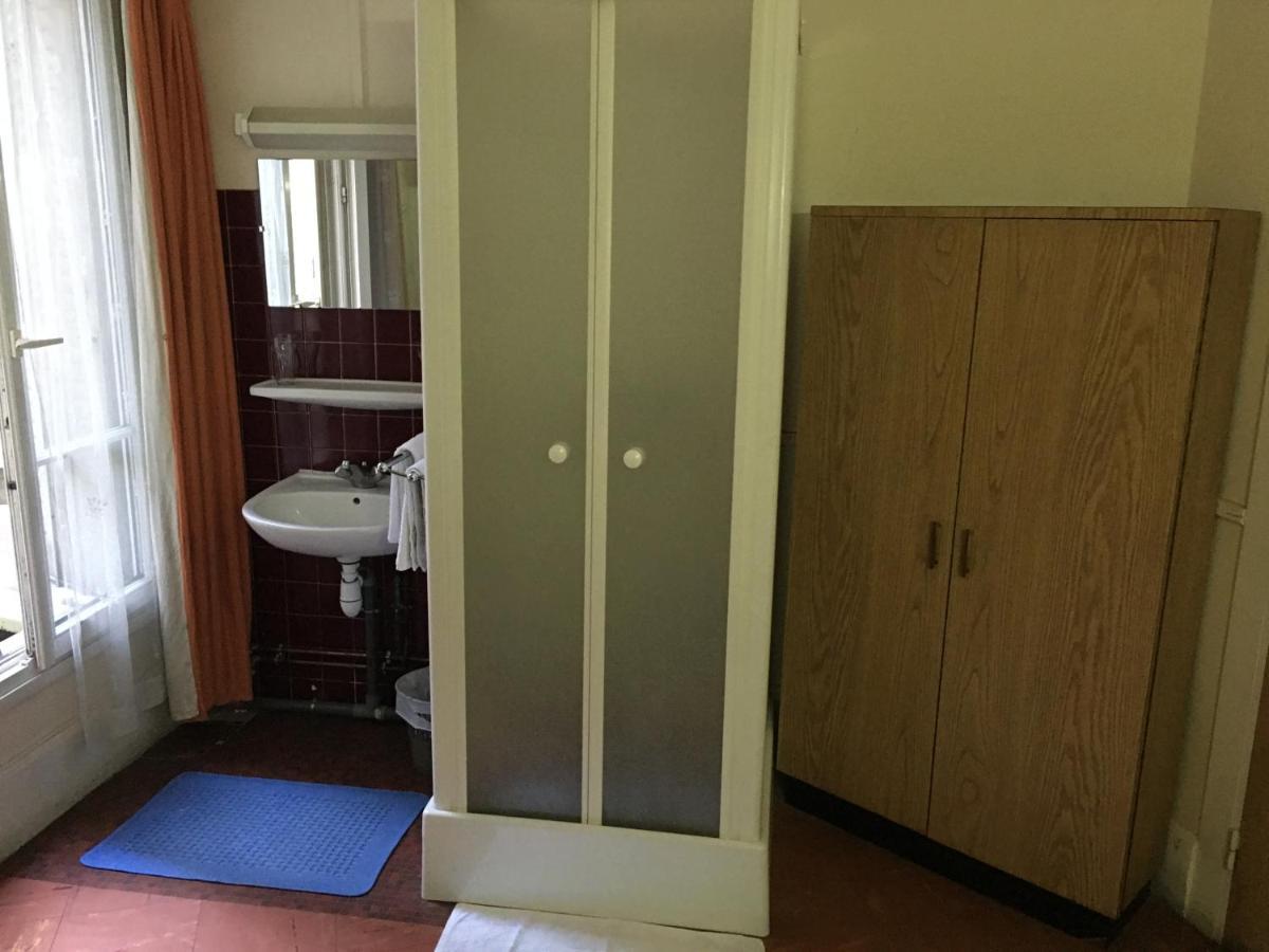 A La Pinte Du Nord Hotel Париж Екстериор снимка